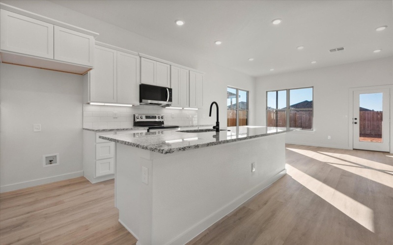 709 E 30th Street, Wolfforth, TX 79382, 4 Habitaciones Habitaciones , ,2 BañosBaños,Residential,En Venta,709 E 30th Street,0,202600485