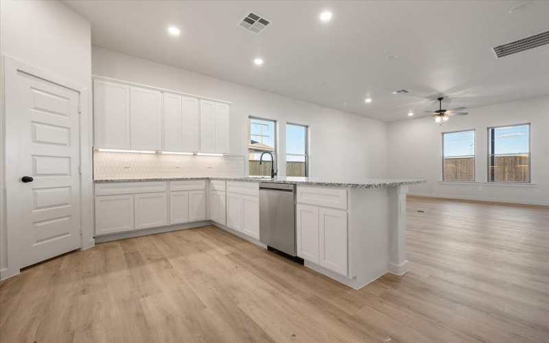 5309 Remington Avenue, Lubbock, TX 79407, 3 Habitaciones Habitaciones , ,2 BañosBaños,Residential,En Venta,5309 Remington Avenue,0,202600517