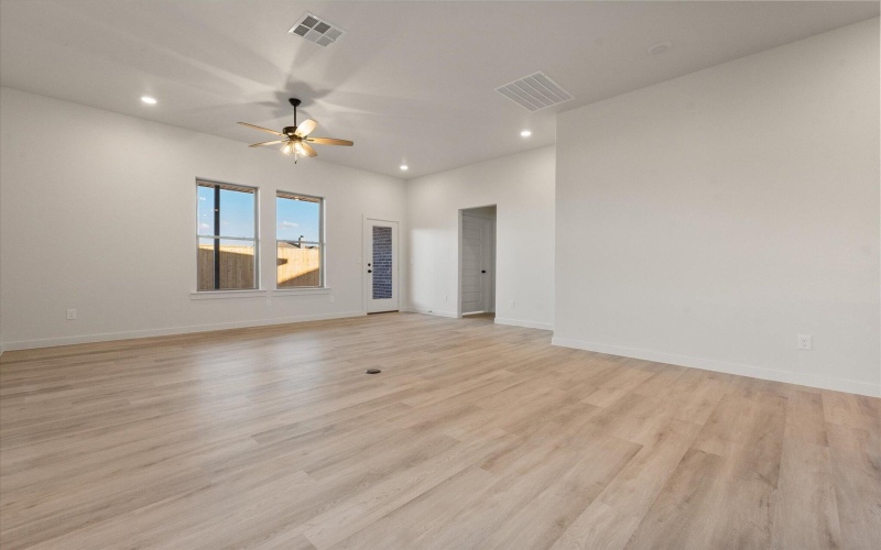 5309 Remington Avenue, Lubbock, TX 79407, 3 Habitaciones Habitaciones , ,2 BañosBaños,Residential,En Venta,5309 Remington Avenue,0,202600517