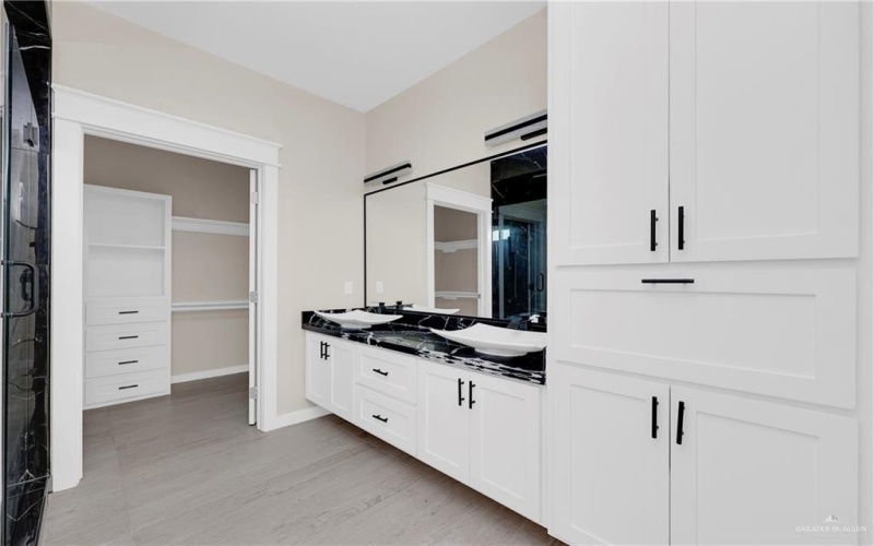 2209 N Gaytan Avenue, Edinburg, TX 78542, 4 Habitaciones Habitaciones , ,2 BañosBaños,Residential,En Venta,2209 N Gaytan Avenue,0,491833