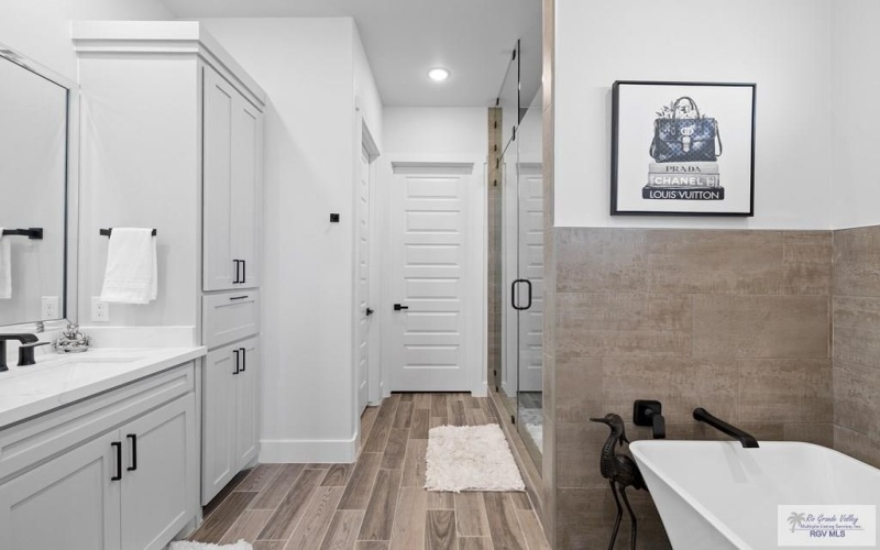 3518 TREASURE HILLS BLVD., HARLINGEN, TX 78550, 4 Bedrooms Bedrooms, ,2 BathroomsBathrooms,Residential,For Sale,3518 TREASURE HILLS BLVD.,0,29771170