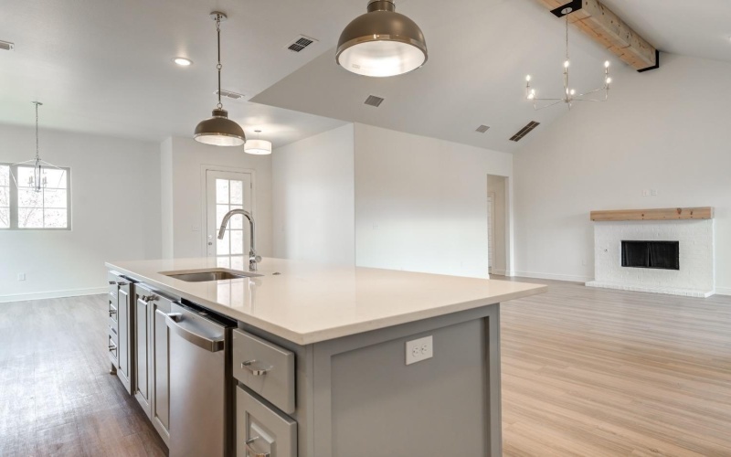 7615 52nd Street, Lubbock, TX 79407, 4 Habitaciones Habitaciones , ,3 BañosBaños,Residential,En Venta,7615 52nd Street,202552988