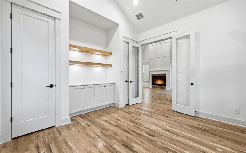 321 Garrett Way, Midlothian, TX 76065, 3 Bedrooms Bedrooms, ,2 BathroomsBathrooms,Residential,For Sale,321 Garrett Way,0,21102295