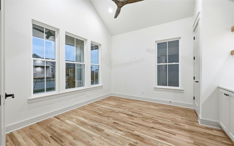 321 Garrett Way, Midlothian, TX 76065, 3 Bedrooms Bedrooms, ,2 BathroomsBathrooms,Residential,For Sale,321 Garrett Way,0,21102295