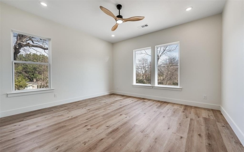 407 Bobbie Street, Dallas, TX 75203, 4 Bedrooms Bedrooms, ,3 BathroomsBathrooms,Residential,For Sale,407 Bobbie Street,0,21127699