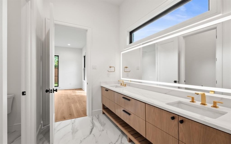 1211 Seminole Drive, Richardson, TX 75080, 5 Bedrooms Bedrooms, ,7 BathroomsBathrooms,Residential,For Sale,1211 Seminole Drive,0,21151020