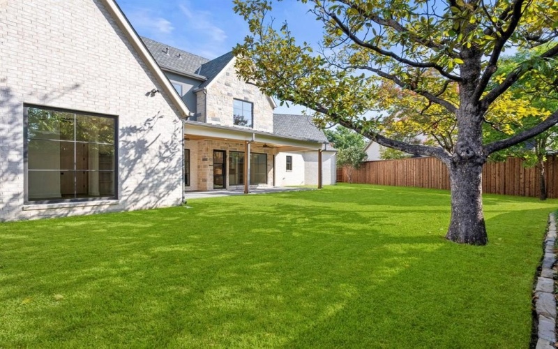 1211 Seminole Drive, Richardson, TX 75080, 5 Bedrooms Bedrooms, ,7 BathroomsBathrooms,Residential,For Sale,1211 Seminole Drive,0,21151020