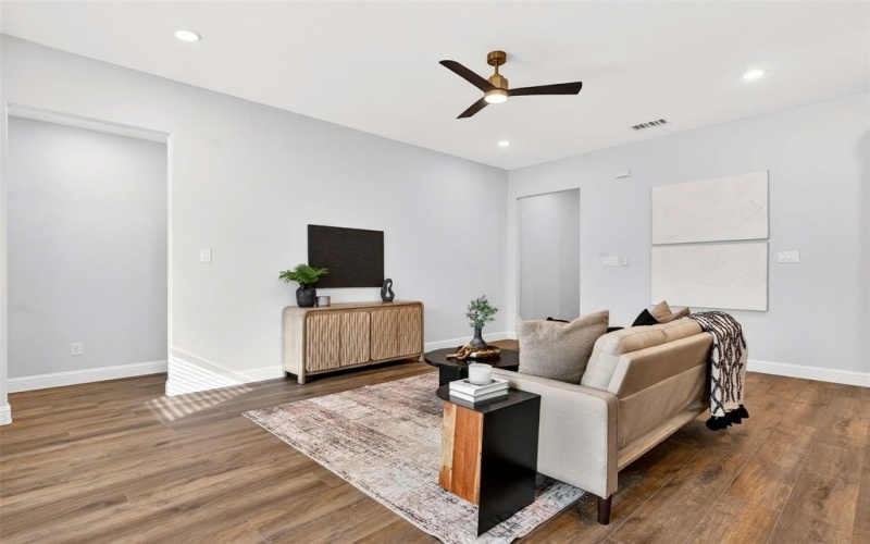 1402 Strickland Street, Dallas, TX 75216, 4 Bedrooms Bedrooms, ,2 BathroomsBathrooms,Residential,For Sale,1402 Strickland Street,0,21151136