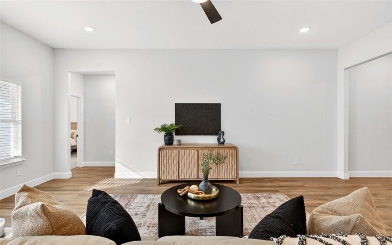 1402 Strickland Street, Dallas, TX 75216, 4 Bedrooms Bedrooms, ,2 BathroomsBathrooms,Residential,For Sale,1402 Strickland Street,0,21151136