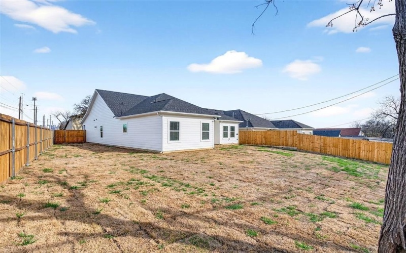 1402 Strickland Street, Dallas, TX 75216, 4 Bedrooms Bedrooms, ,2 BathroomsBathrooms,Residential,For Sale,1402 Strickland Street,0,21151136