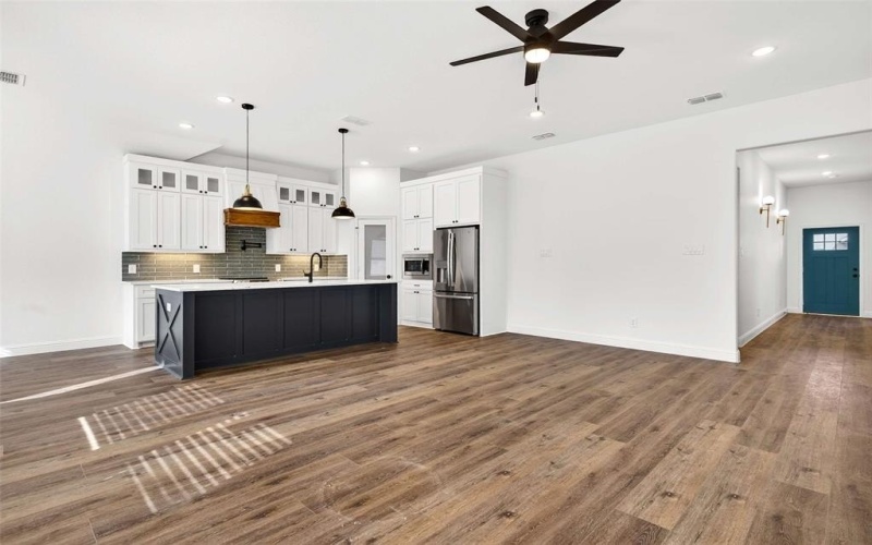 1404 Strickland Street, Dallas, TX 75216, 4 Bedrooms Bedrooms, ,2 BathroomsBathrooms,Residential,For Sale,1404 Strickland Street,0,21151145