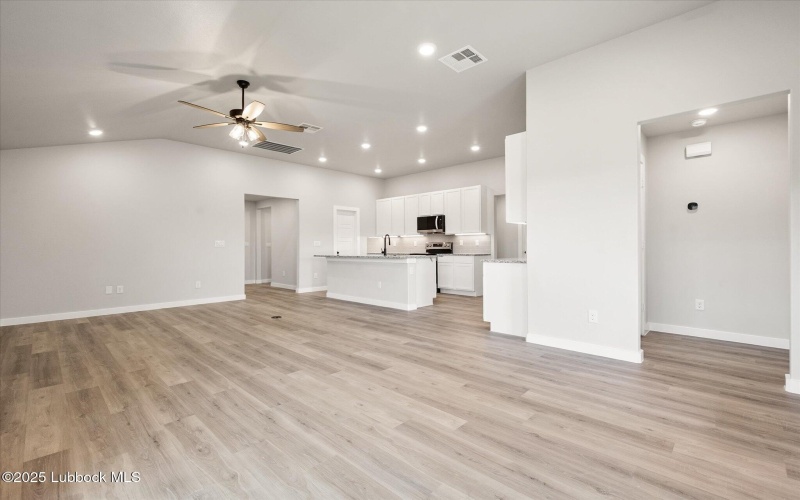8612 29th Street, Lubbock, TX 79407, 4 Bedrooms Bedrooms, ,2 BathroomsBathrooms,Residential,For Sale,8612 29th Street,202554036