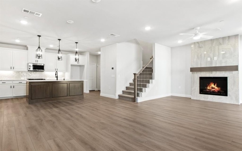 1204 Armstrong, The Colony, TX 75056, 3 Habitaciones Habitaciones , ,2 BañosBaños,Residential,En Venta,1204 Armstrong,0,21151198