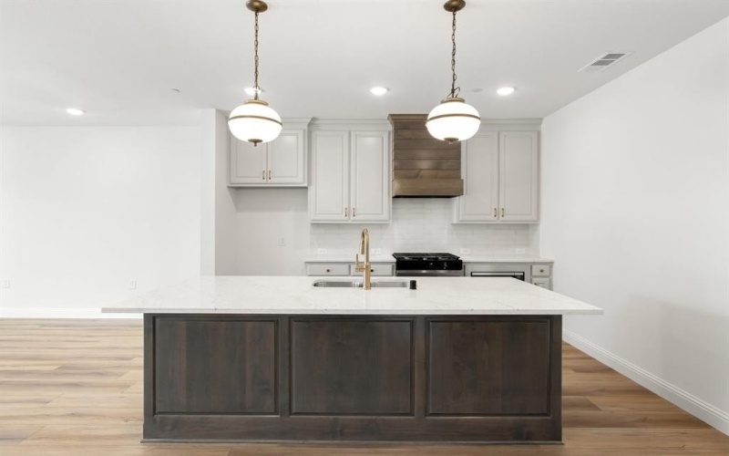 1208 Armstrong, The Colony, TX 75056, 3 Habitaciones Habitaciones , ,2 BañosBaños,Residential,En Venta,1208 Armstrong,0,21151228