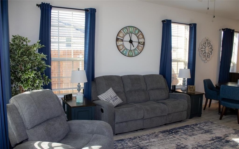 642 Sandiford Court, Mansfield, TX 76063, 3 Bedrooms Bedrooms, ,2 BathroomsBathrooms,Residential,For Sale,642 Sandiford Court,0,21151364