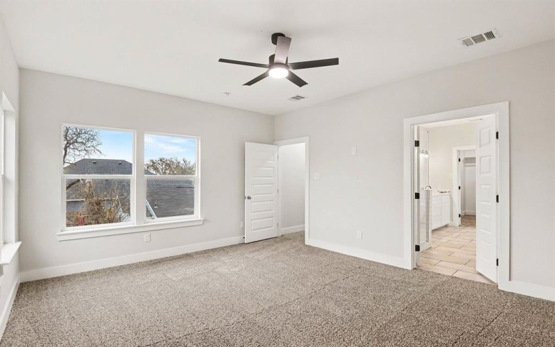 2705 12th Street, Fort Worth, TX 76111, 3 Bedrooms Bedrooms, ,3 BathroomsBathrooms,Residential,For Sale,2705 12th Street,0,21151477