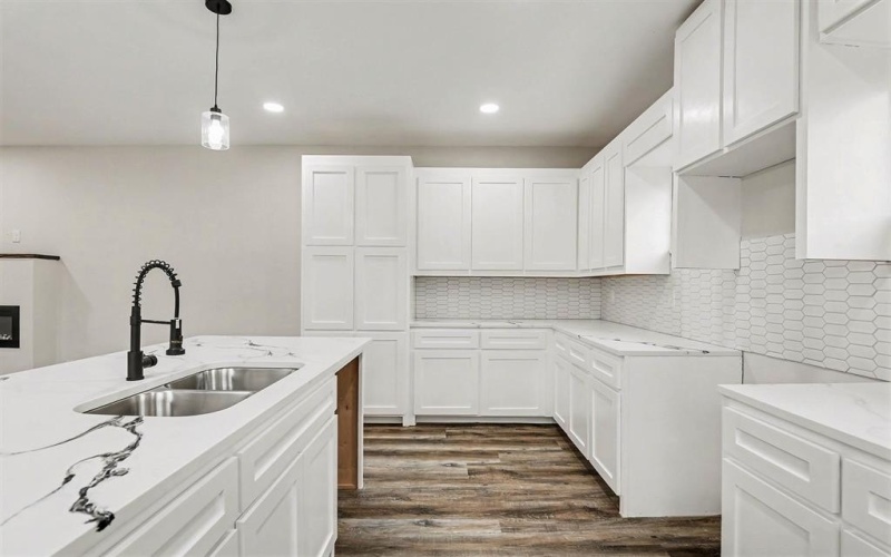 2705 12th Street, Fort Worth, TX 76111, 3 Bedrooms Bedrooms, ,3 BathroomsBathrooms,Residential,For Sale,2705 12th Street,0,21151477