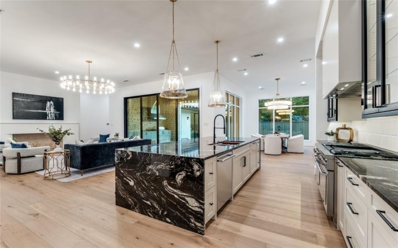 3788 Vinecrest Drive, Dallas, TX 75229, 5 Habitaciones Habitaciones , ,6 BañosBaños,Residential,En Venta,3788 Vinecrest Drive,0,21151621