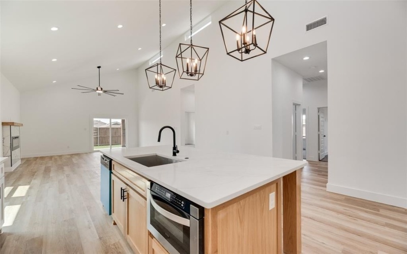 110 Hesed Street, Greenville, TX 75402, 4 Habitaciones Habitaciones , ,2 BañosBaños,Residential,En Venta,110 Hesed Street,0,21151634