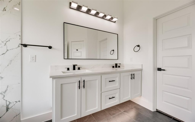 110 Hesed Street, Greenville, TX 75402, 4 Habitaciones Habitaciones , ,2 BañosBaños,Residential,En Venta,110 Hesed Street,0,21151634