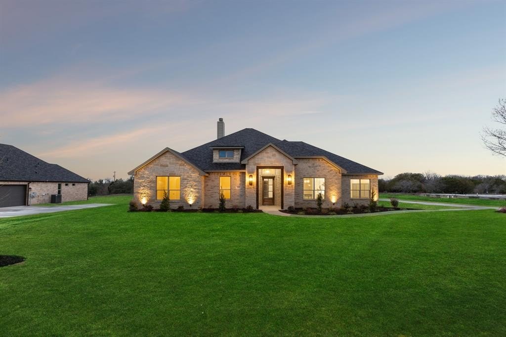 2165 Middlewood Circle, Granbury, TX 76049, 4 Habitaciones Habitaciones , ,3 BañosBaños,Residential,En Venta,2165 Middlewood Circle,0,21151666