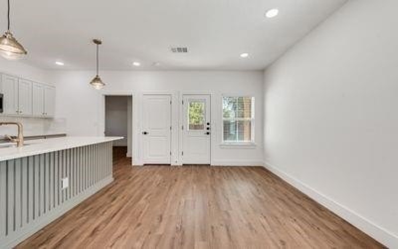 202 Pine Street, Bonham, TX 75418, 3 Bedrooms Bedrooms, ,2 BathroomsBathrooms,Residential,For Sale,202 Pine Street,0,21151863