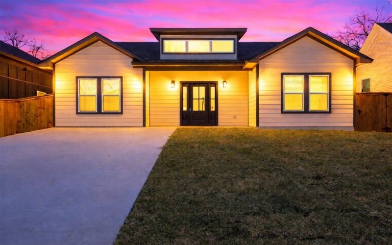 908 N 10th Street, Waco, TX 76707, 3 Bedrooms Bedrooms, ,2 BathroomsBathrooms,Residential,For Sale,908 N 10th Street,0,21151874