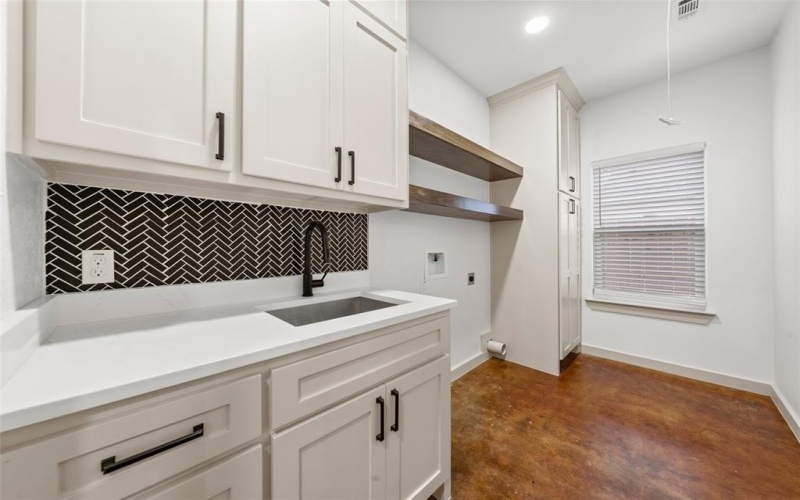 908 N 10th Street, Waco, TX 76707, 3 Bedrooms Bedrooms, ,2 BathroomsBathrooms,Residential,For Sale,908 N 10th Street,0,21151874