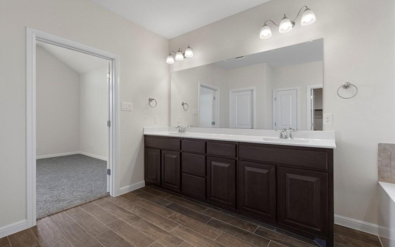 829 SUMMER GROVE Drive, Midlothian, TX 76065, 4 Bedrooms Bedrooms, ,3 BathroomsBathrooms,Residential,For Sale,829 SUMMER GROVE Drive,20241553