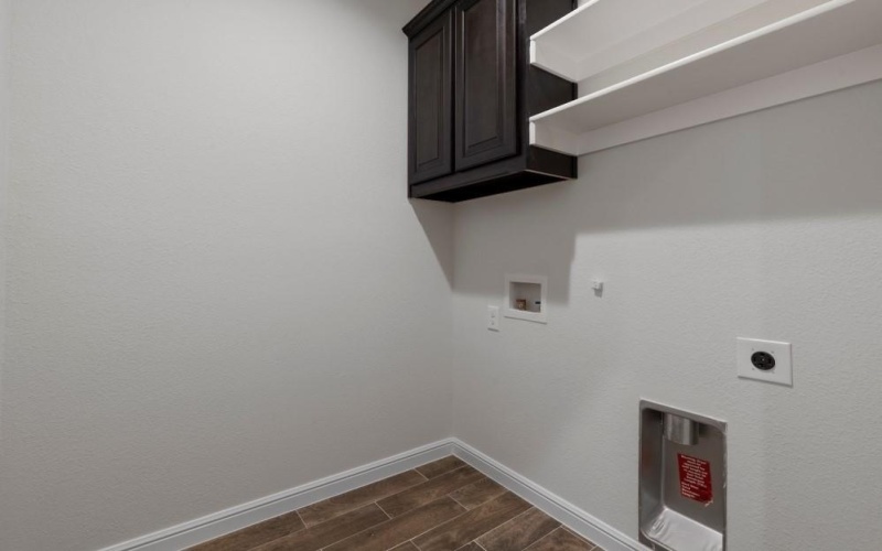 829 SUMMER GROVE Drive, Midlothian, TX 76065, 4 Bedrooms Bedrooms, ,3 BathroomsBathrooms,Residential,For Sale,829 SUMMER GROVE Drive,20241553