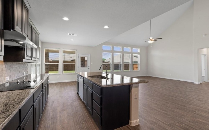 829 SUMMER GROVE Drive, Midlothian, TX 76065, 4 Bedrooms Bedrooms, ,3 BathroomsBathrooms,Residential,For Sale,829 SUMMER GROVE Drive,20241553
