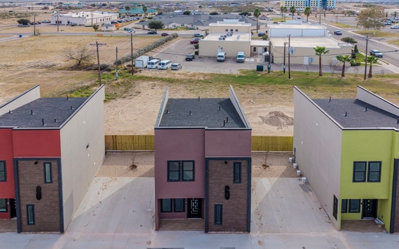 3212 BOB ROGERS DR #6, Eagle Pass, TX 78852, 3 Habitaciones Habitaciones , ,2 BañosBaños,Residential,En Venta,3212 BOB ROGERS DR #6,0,82985