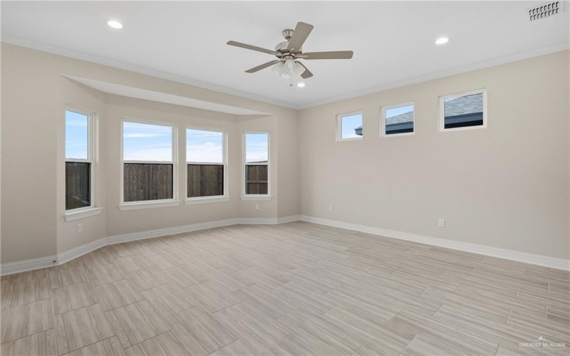 13724 Belle Court, McAllen, TX 78504, 5 Habitaciones Habitaciones , ,3 BañosBaños,Residential,En Venta,13724 Belle Court,0,491717