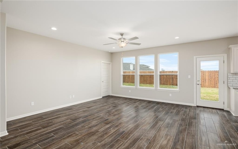 13728 Belle Court, McAllen, TX 78504, 4 Habitaciones Habitaciones , ,3 BañosBaños,Residential,En Venta,13728 Belle Court,0,491720