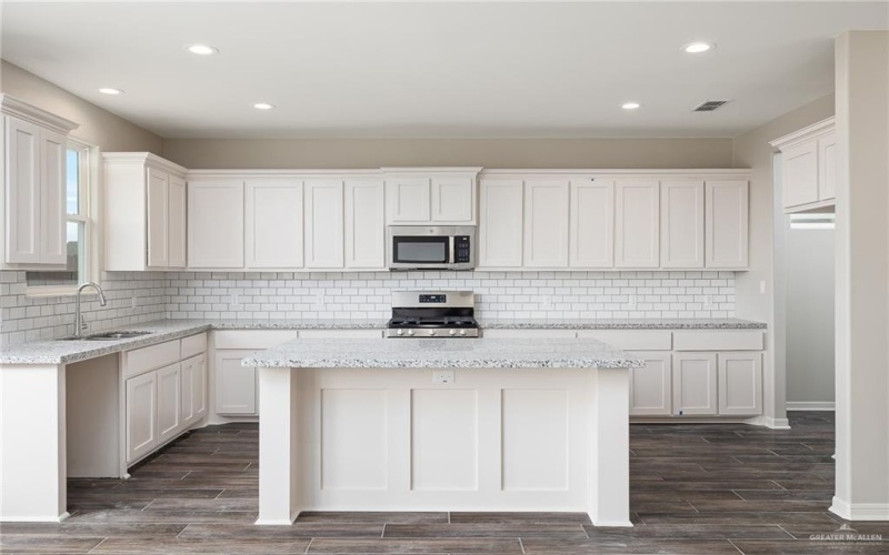 13728 Belle Court, McAllen, TX 78504, 4 Habitaciones Habitaciones , ,3 BañosBaños,Residential,En Venta,13728 Belle Court,0,491720