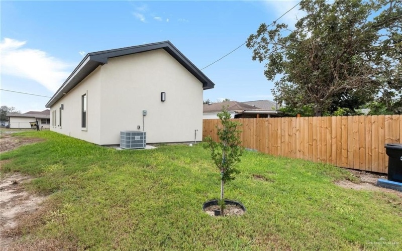 204 Utah Avenue, Weslaco, TX 78596, 2 Habitaciones Habitaciones , ,2 BañosBaños,Residential,En Venta,204 Utah Avenue,0,491992