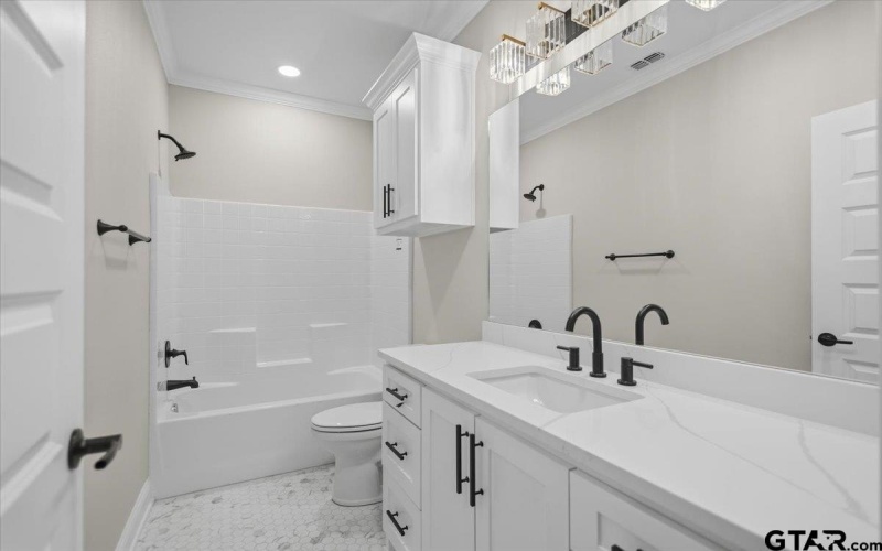 536 W 32nd St, Tyler, TX 75702, 3 Bedrooms Bedrooms, ,2 BathroomsBathrooms,Residential,For Sale,536 W 32nd St,0,26000603