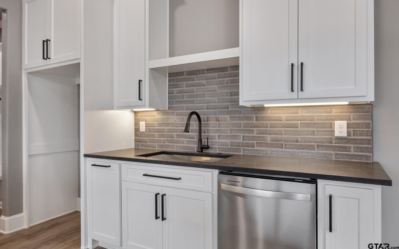 323 Mac Circle, Bullard, TX 75757, 3 Bedrooms Bedrooms, ,3 BathroomsBathrooms,Residential,For Sale,323 Mac Circle,0,26000622