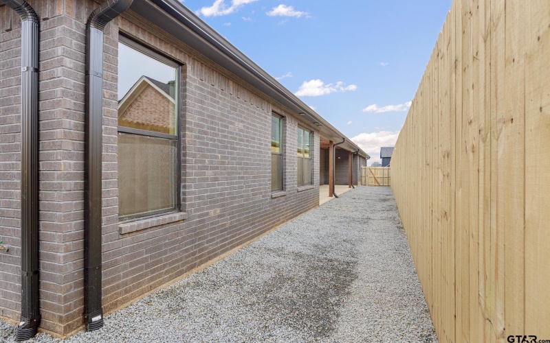 323 Mac Circle, Bullard, TX 75757, 3 Bedrooms Bedrooms, ,3 BathroomsBathrooms,Residential,For Sale,323 Mac Circle,0,26000622