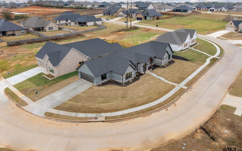 323 Mac Circle, Bullard, TX 75757, 3 Bedrooms Bedrooms, ,3 BathroomsBathrooms,Residential,For Sale,323 Mac Circle,0,26000622