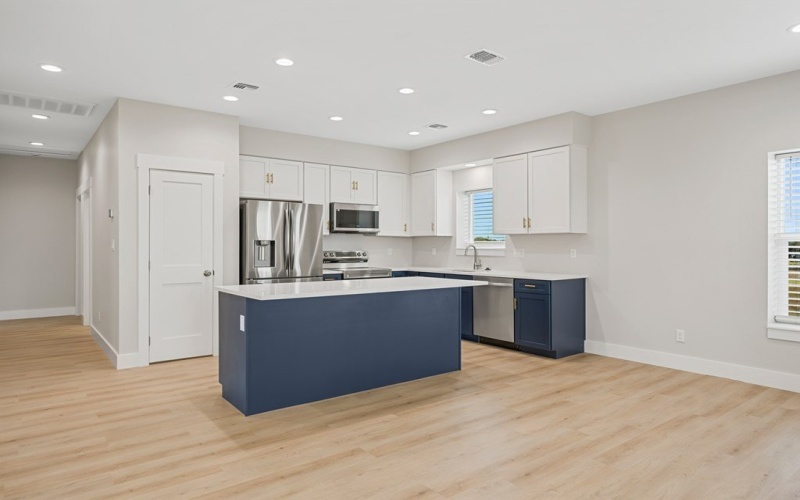 1719 S Verne, ROCKPORT, TX 78382, 4 Bedrooms Bedrooms, ,5 BathroomsBathrooms,Residential,For Sale,1719 S Verne,0,150339