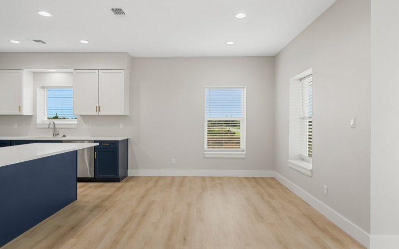 1719 S Verne, ROCKPORT, TX 78382, 4 Bedrooms Bedrooms, ,5 BathroomsBathrooms,Residential,For Sale,1719 S Verne,0,150339