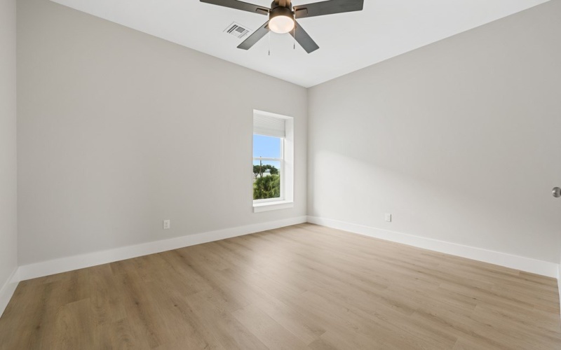 1719 S Verne, ROCKPORT, TX 78382, 4 Bedrooms Bedrooms, ,5 BathroomsBathrooms,Residential,For Sale,1719 S Verne,0,150339