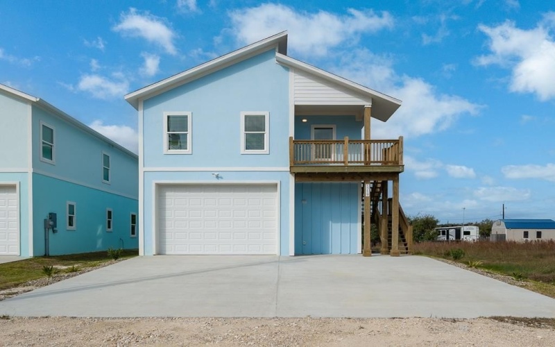 1719 S Verne, ROCKPORT, TX 78382, 4 Bedrooms Bedrooms, ,5 BathroomsBathrooms,Residential,For Sale,1719 S Verne,0,150339