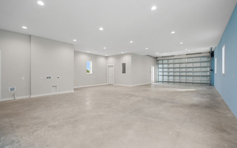 1719 S Verne, ROCKPORT, TX 78382, 4 Bedrooms Bedrooms, ,5 BathroomsBathrooms,Residential,For Sale,1719 S Verne,0,150339