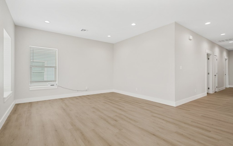 1719 S Verne, ROCKPORT, TX 78382, 4 Bedrooms Bedrooms, ,5 BathroomsBathrooms,Residential,For Sale,1719 S Verne,0,150339