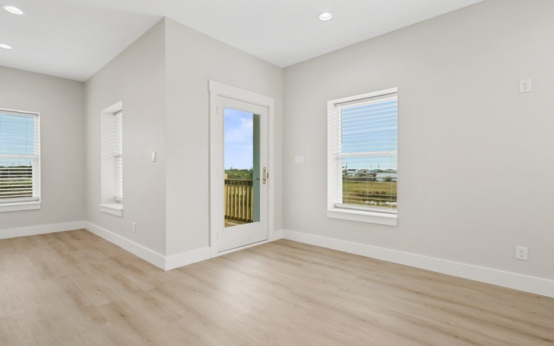 1719 S Verne, ROCKPORT, TX 78382, 4 Bedrooms Bedrooms, ,5 BathroomsBathrooms,Residential,For Sale,1719 S Verne,0,150339