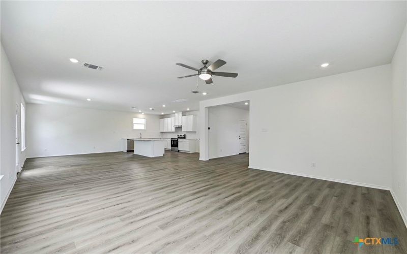 719 Ryan Street, Belton, TX 76513, 3 Habitaciones Habitaciones , ,2 BañosBaños,Residential,En Venta,719 Ryan Street,0,584484