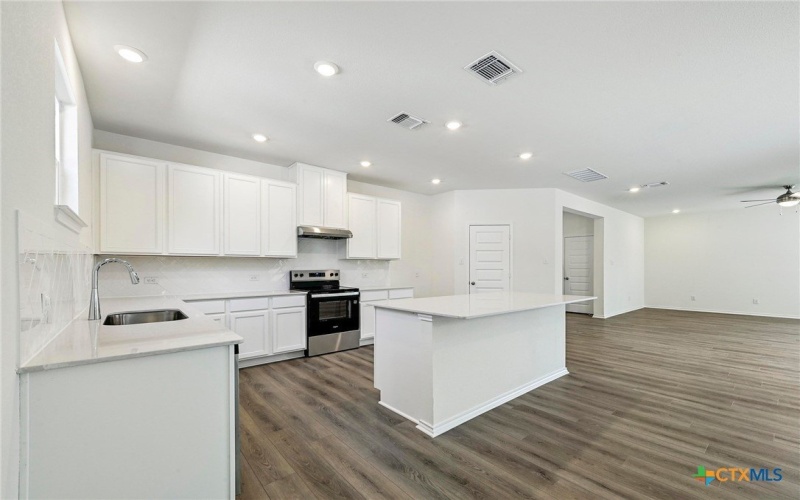 719 Ryan Street, Belton, TX 76513, 3 Habitaciones Habitaciones , ,2 BañosBaños,Residential,En Venta,719 Ryan Street,0,584484