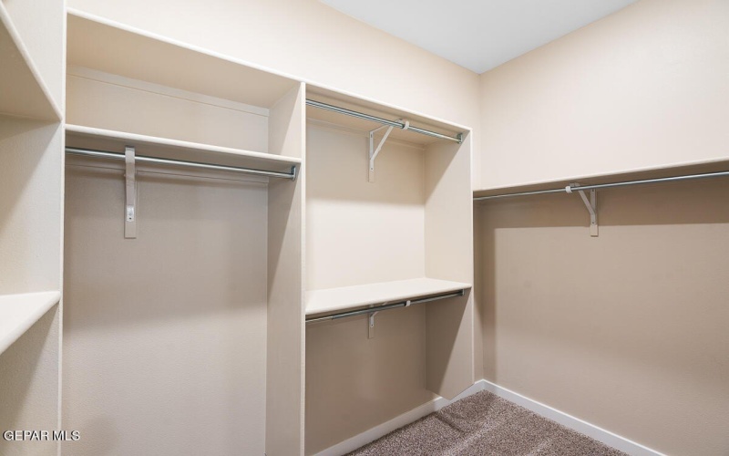 638 DAVI'S GREENWOOD COURT, El Paso, TX 79938, 4 Habitaciones Habitaciones , ,3 BañosBaños,Residential,En Venta,638 DAVI'S GREENWOOD COURT,0,921897